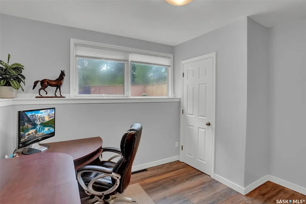 209 Douglas Avenue E Regina SK S4N 1H4