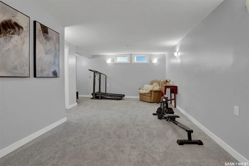 209 Douglas Avenue E Regina SK S4N 1H4