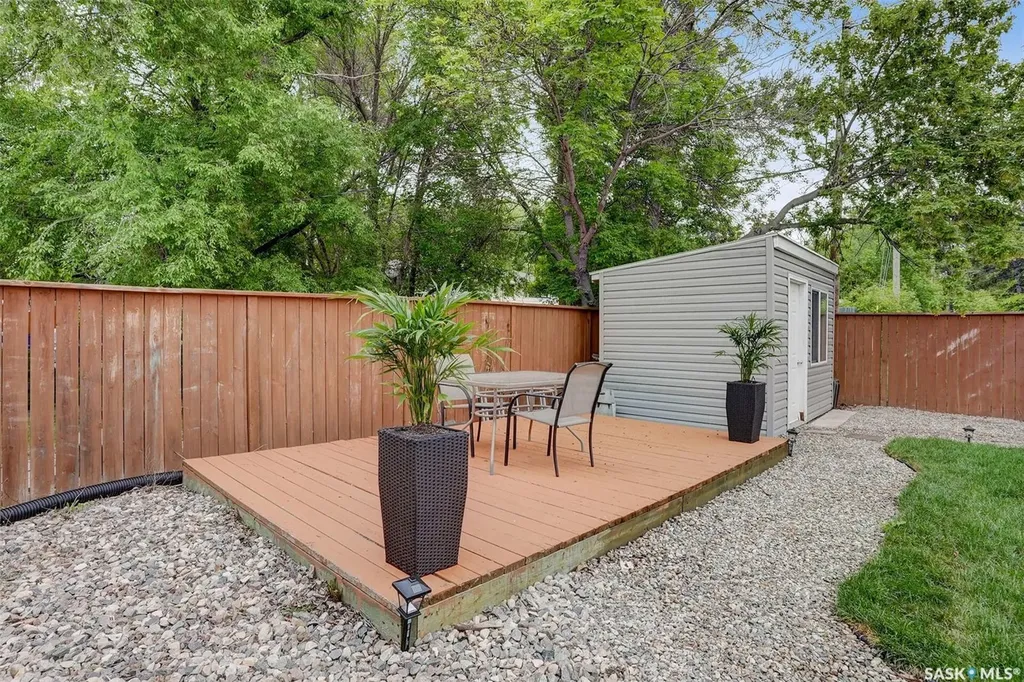 209 Douglas Avenue E Regina SK S4N 1H4