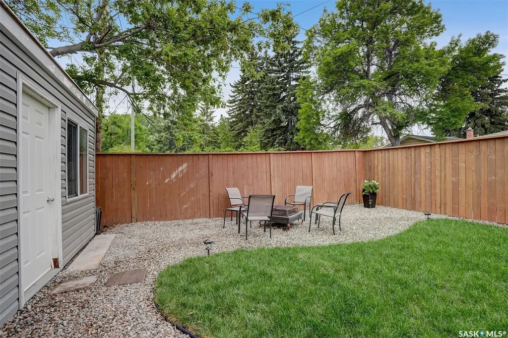 209 Douglas Avenue E Regina SK S4N 1H4