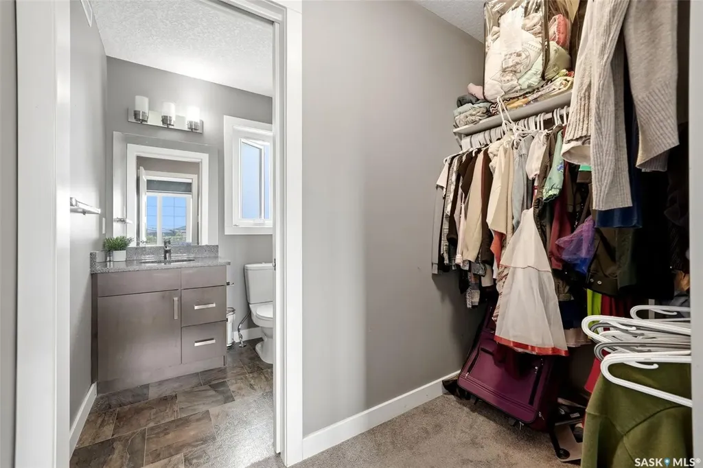 4321 Green Apple Drive E Regina SK S4V 1R3