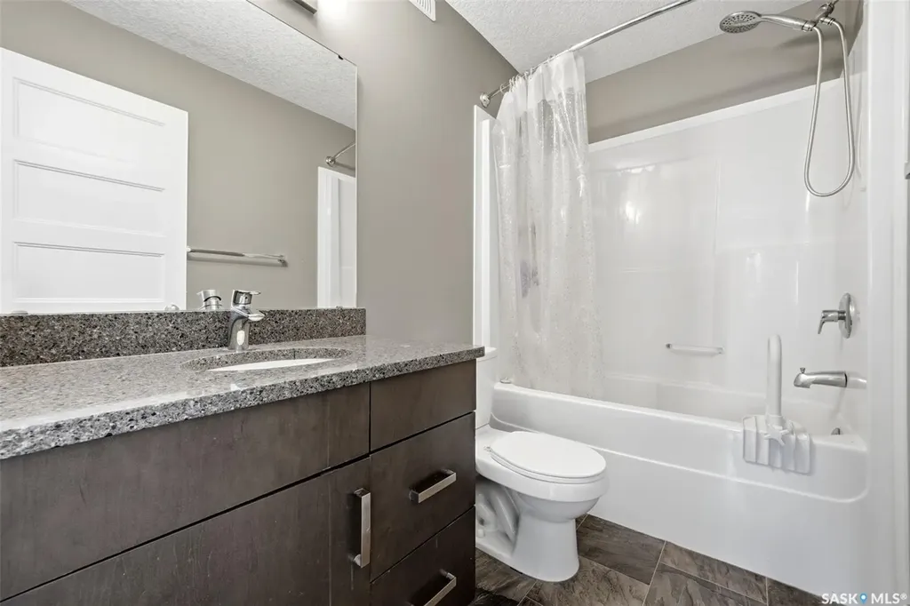 4321 Green Apple Drive E Regina SK S4V 1R3