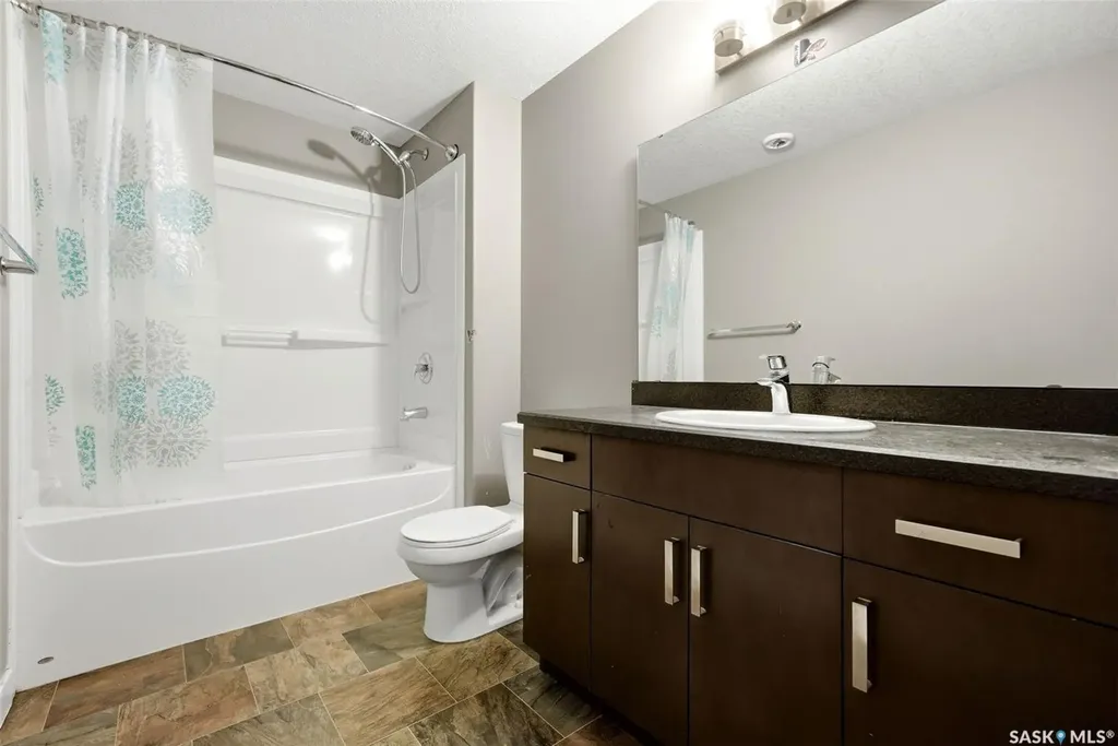 4321 Green Apple Drive E Regina SK S4V 1R3