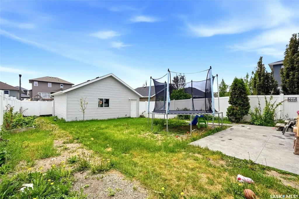 4321 Green Apple Drive E Regina SK S4V 1R3