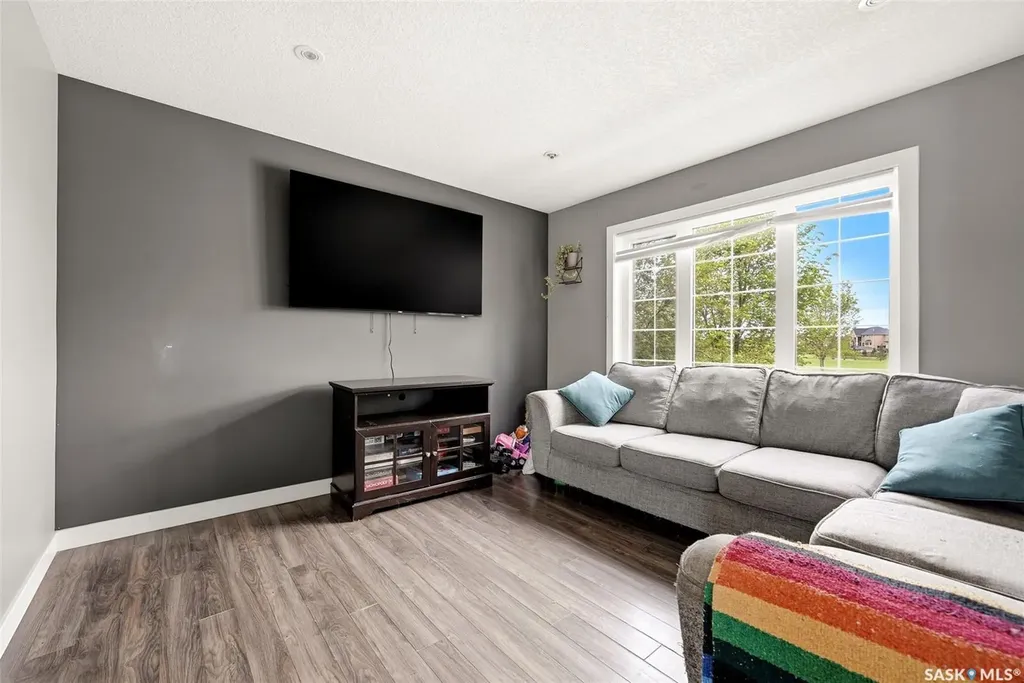 4321 Green Apple Drive E Regina SK S4V 1R3