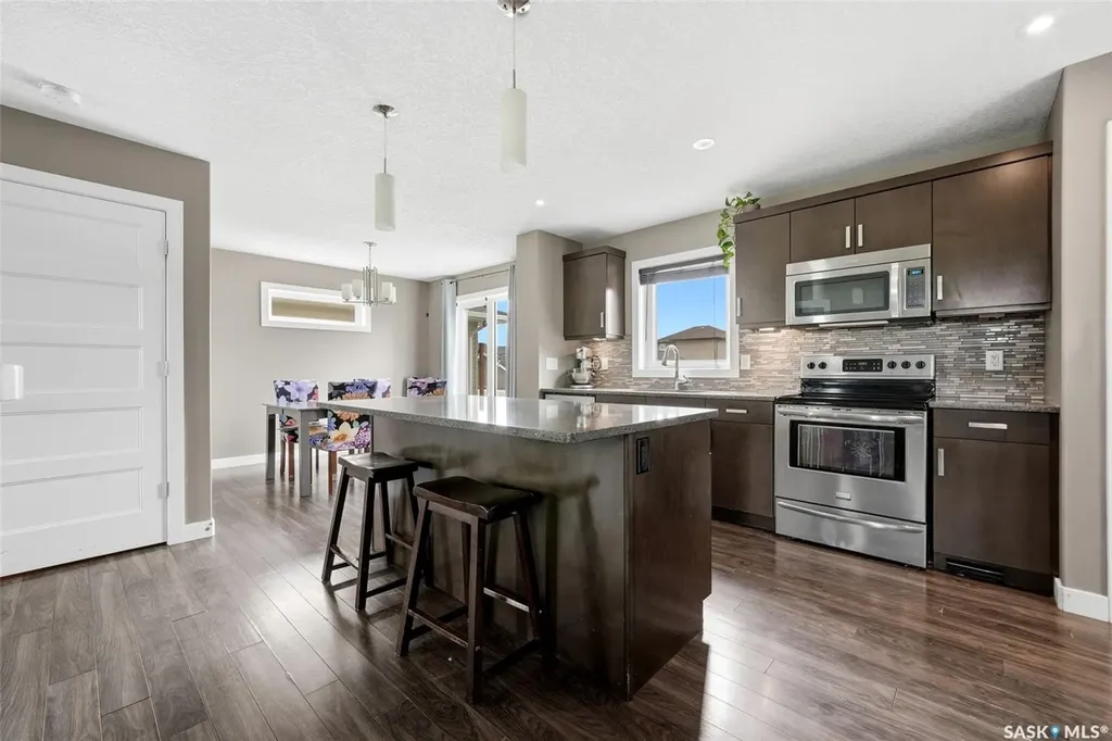 4321 Green Apple Drive E Regina SK S4V 1R3