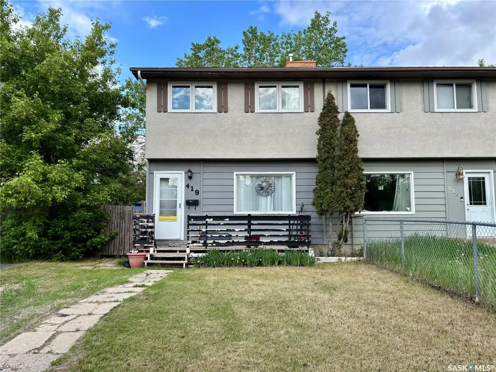 419 Mcintosh Street Regina SK S4R 4Z7