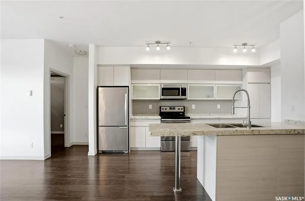 223 Evergreen Square Saskatoon SK S7S 1N1