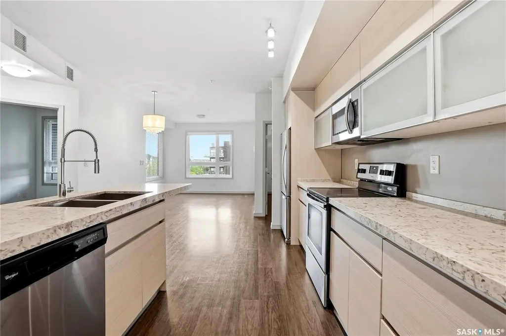 223 Evergreen Square Saskatoon SK S7S 1N1