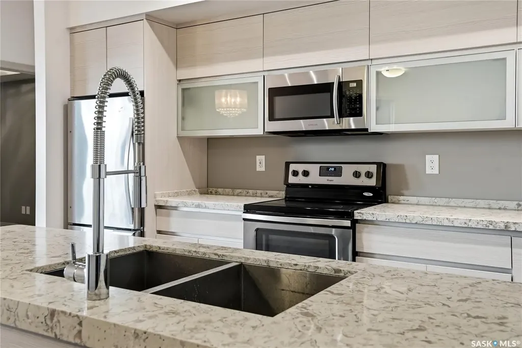 223 Evergreen Square Saskatoon SK S7S 1N1