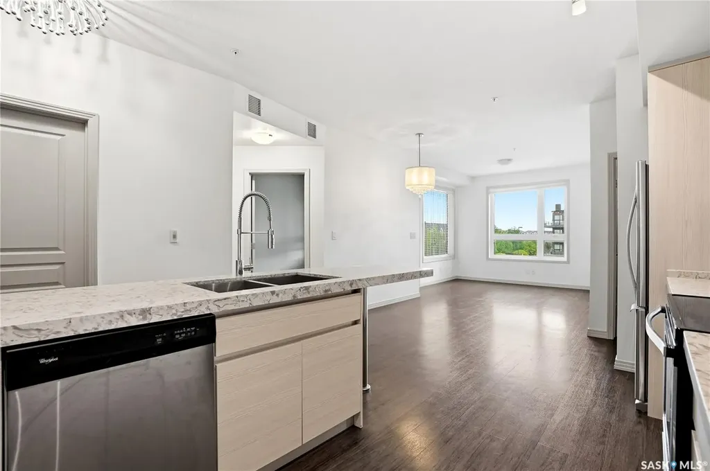 223 Evergreen Square Saskatoon SK S7S 1N1