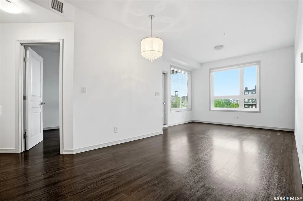 223 Evergreen Square Saskatoon SK S7S 1N1