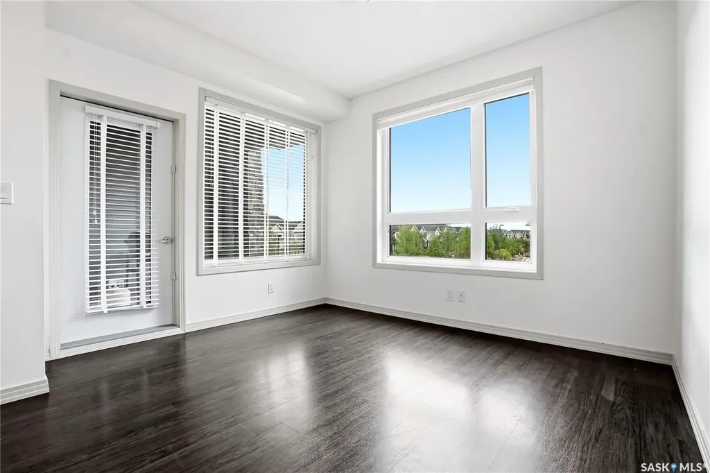 223 Evergreen Square Saskatoon SK S7S 1N1