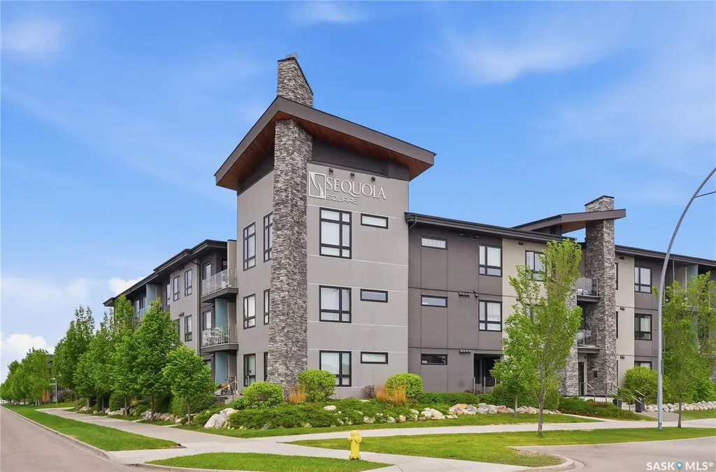 223 Evergreen Square Saskatoon SK S7S 1N1