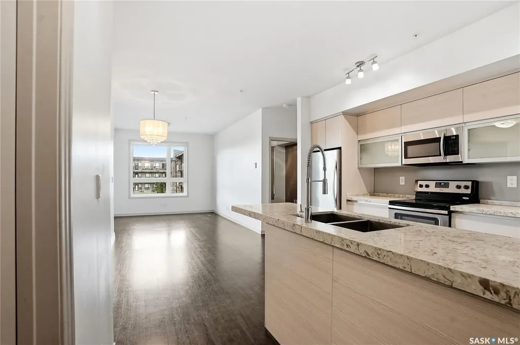 223 Evergreen Square Saskatoon SK S7S 1N1