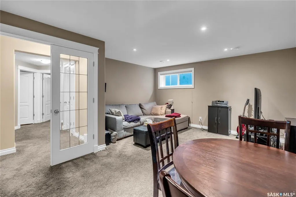 3969 Sandhill Crescent Regina SK S4V 3G7