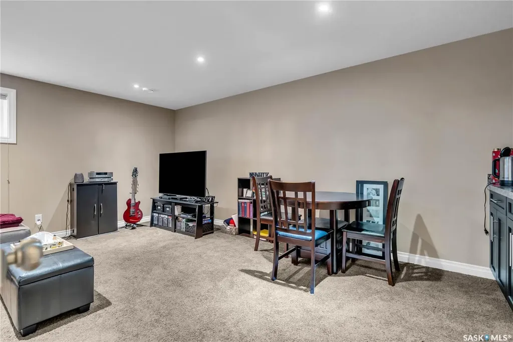 3969 Sandhill Crescent Regina SK S4V 3G7
