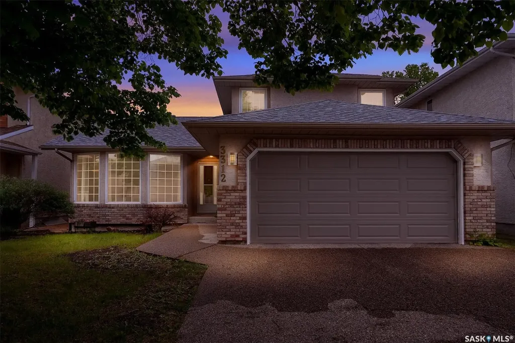 3312 Gloucester Bay Regina SK S4V 2T9