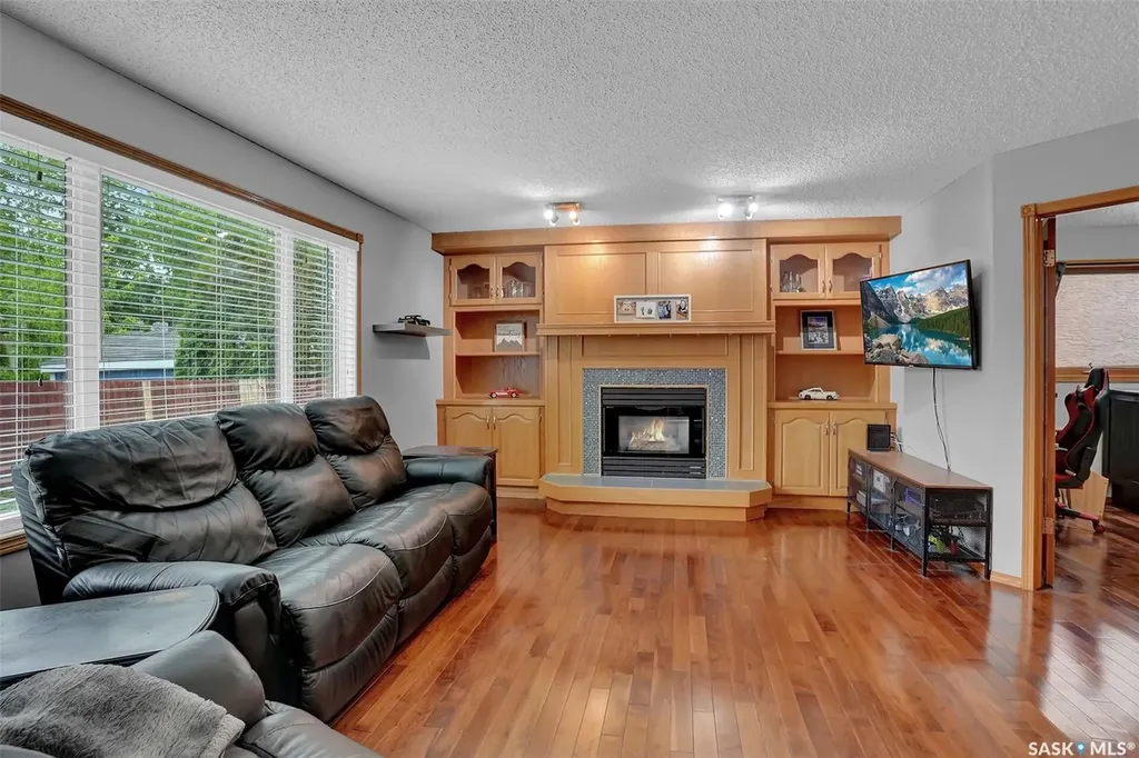 3312 Gloucester Bay Regina SK S4V 2T9