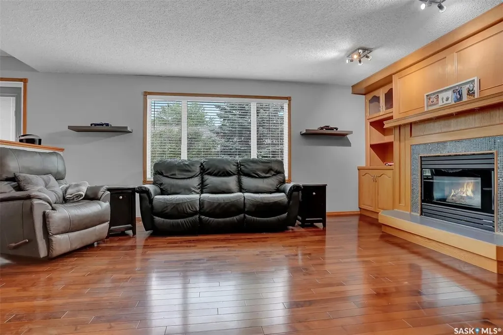 3312 Gloucester Bay Regina SK S4V 2T9