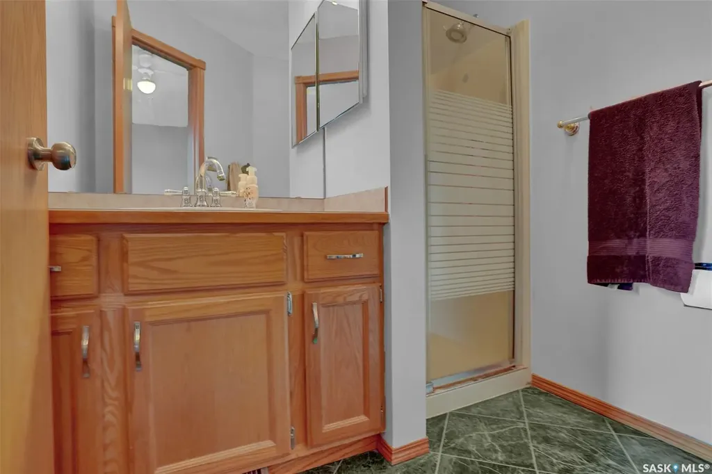 3312 Gloucester Bay Regina SK S4V 2T9