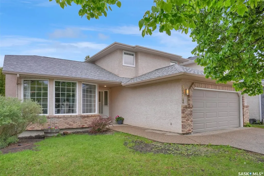 3312 Gloucester Bay Regina SK S4V 2T9