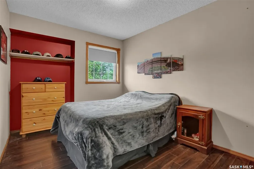 3312 Gloucester Bay Regina SK S4V 2T9