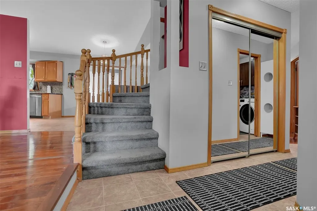 3312 Gloucester Bay Regina SK S4V 2T9