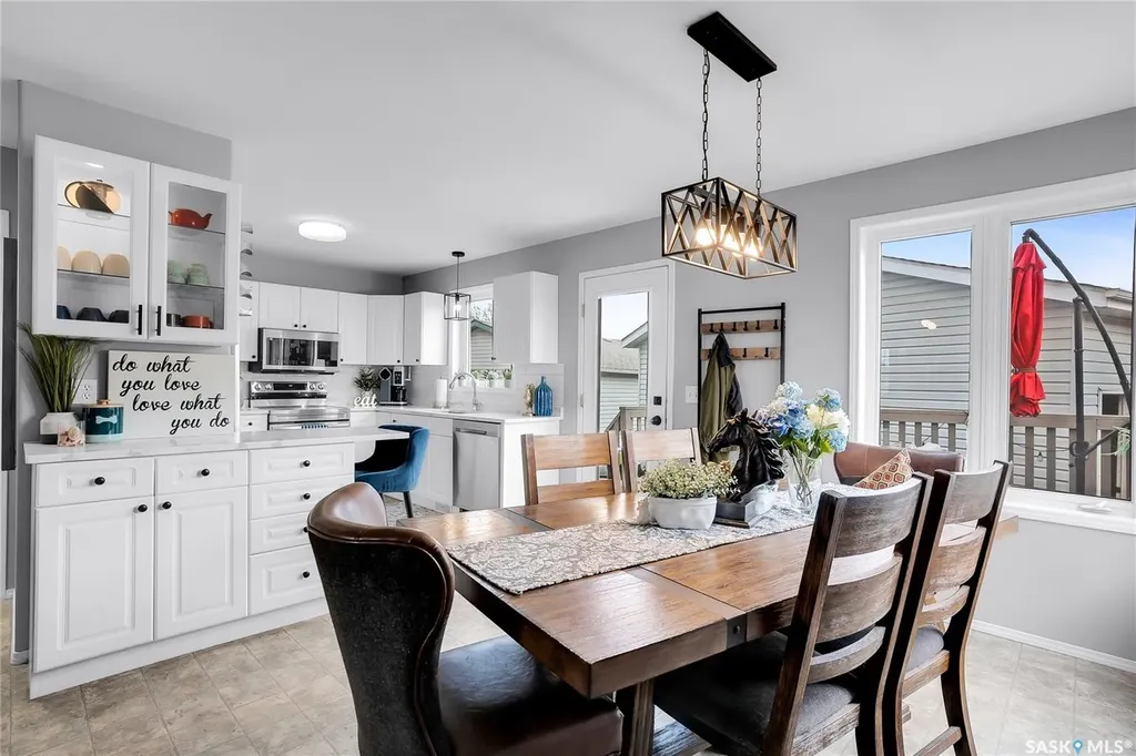 507 Carter Way Saskatoon SK S7L 7J1