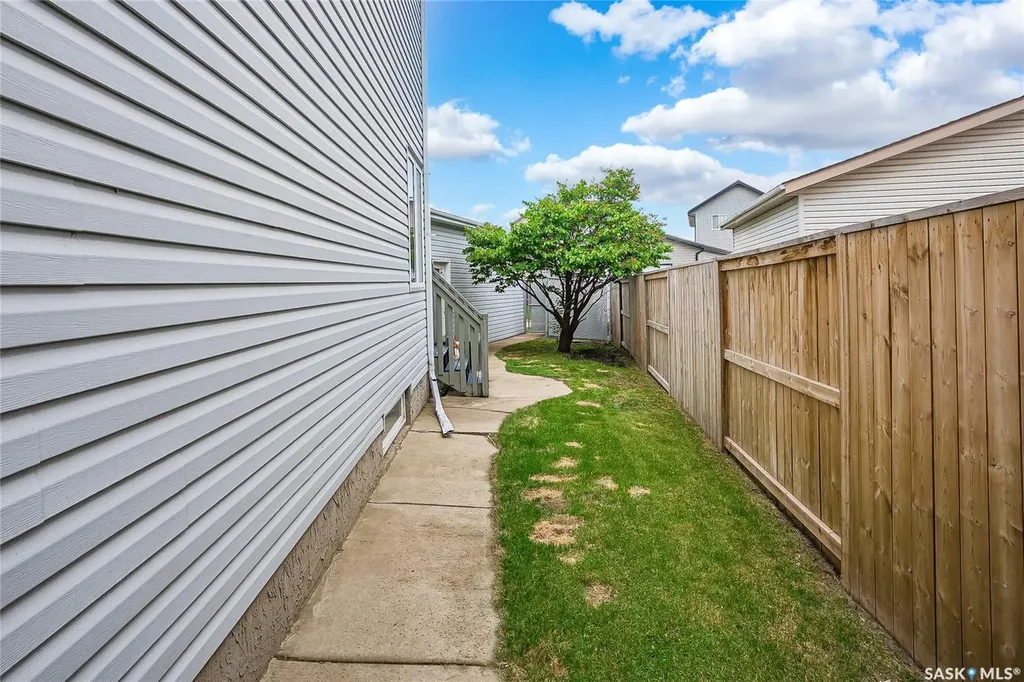 507 Carter Way Saskatoon SK S7L 7J1