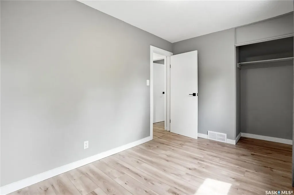 5929 Mckinley Avenue Regina SK S4T 6P5