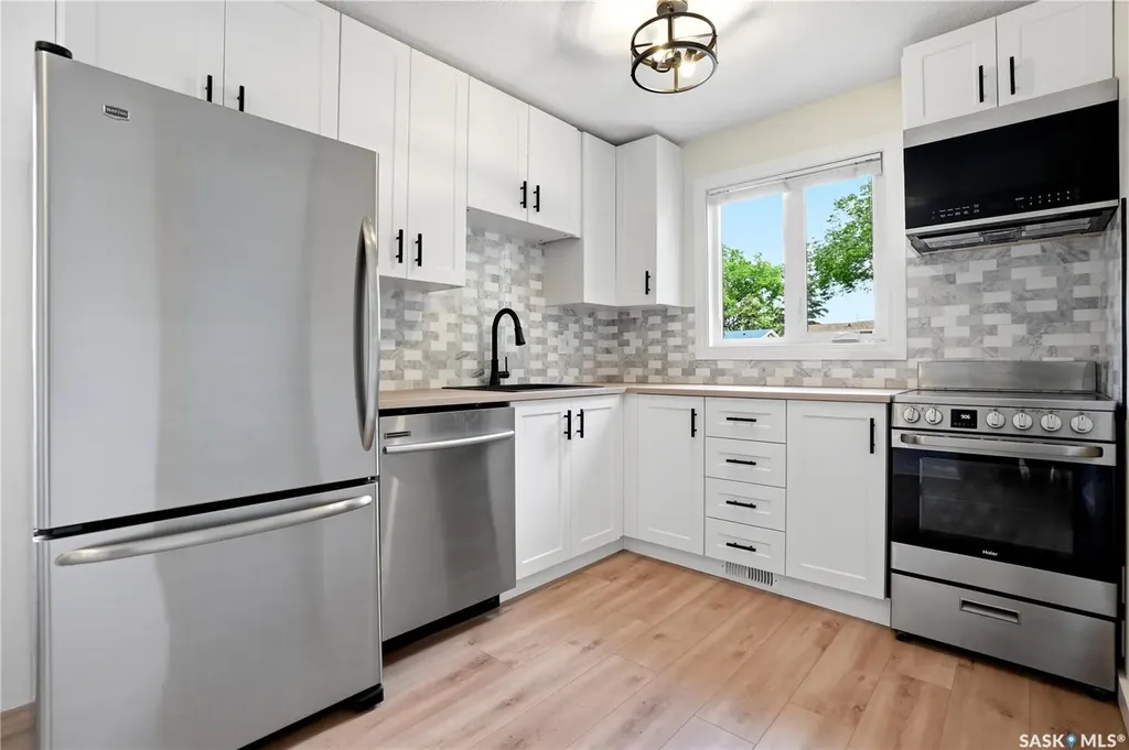 5929 Mckinley Avenue Regina SK S4T 6P5