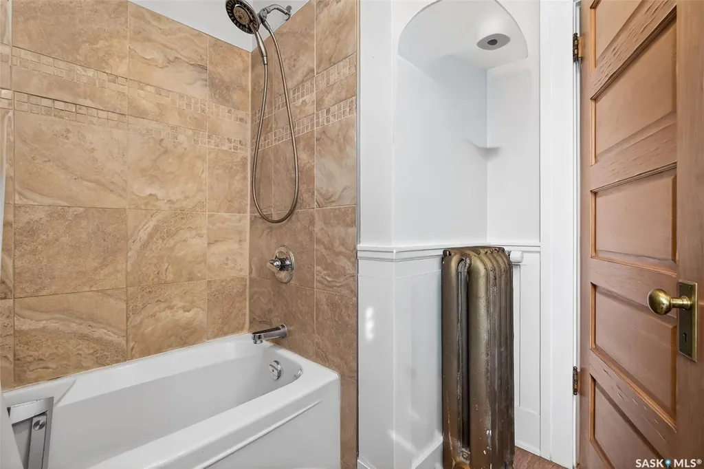 161 Marlborough Street E Moose Jaw SK S6H 0T3