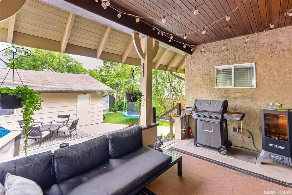 161 Marlborough Street E Moose Jaw SK S6H 0T3