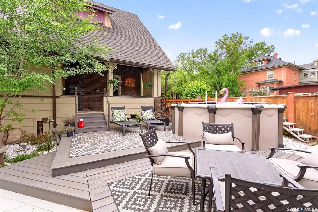 161 Marlborough Street E Moose Jaw SK S6H 0T3