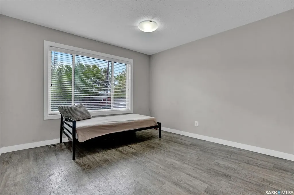 2030 Francis Street Regina SK S4N 2P1