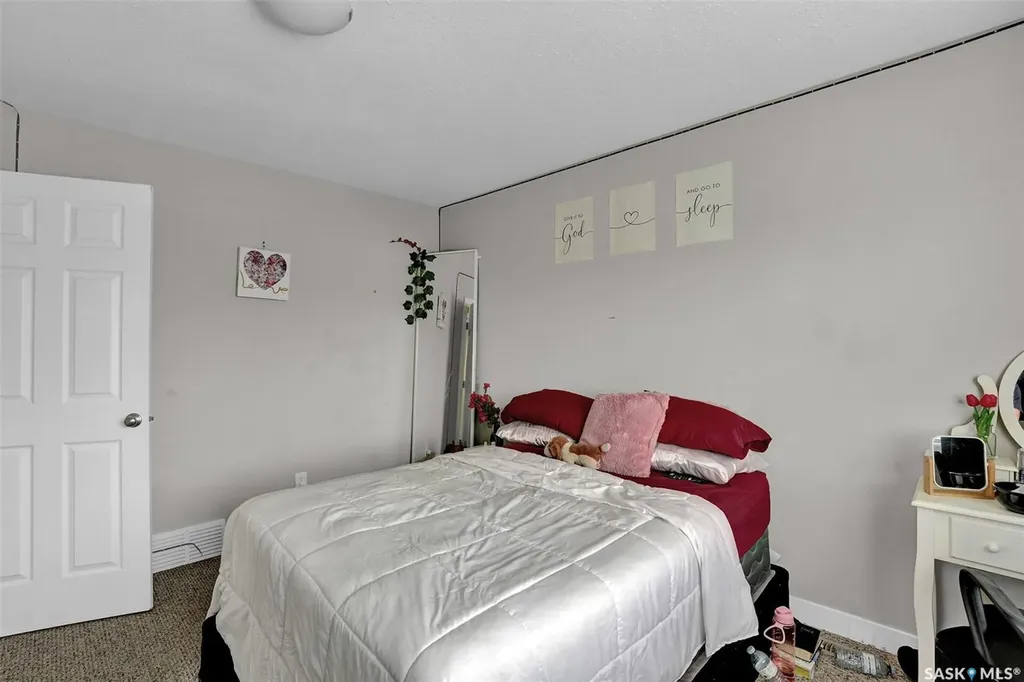 2030 Francis Street Regina SK S4N 2P1
