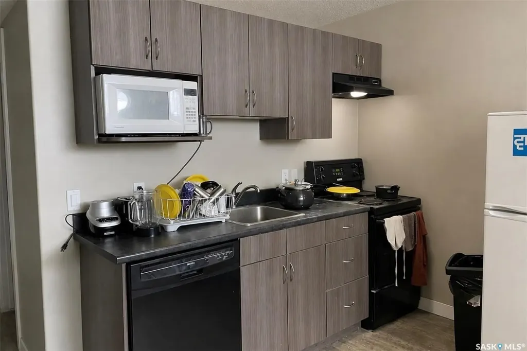 2030 Francis Street Regina SK S4N 2P1