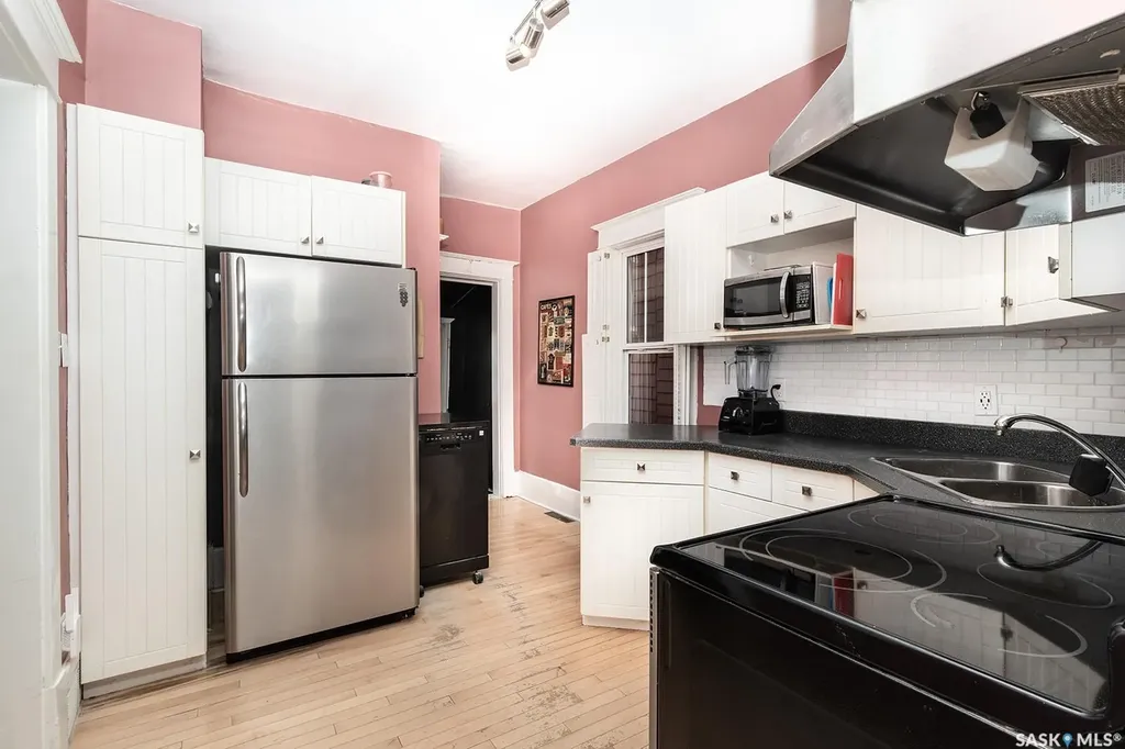 840 8th Avenue N Saskatoon SK S7K 2X2