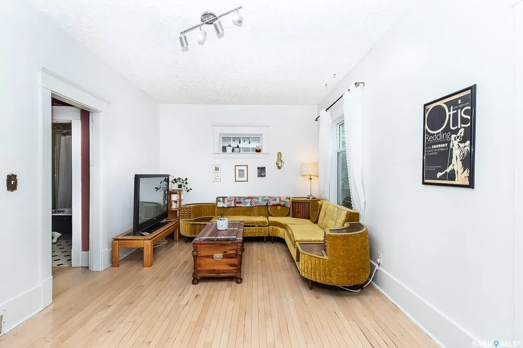 840 8th Avenue N Saskatoon SK S7K 2X2