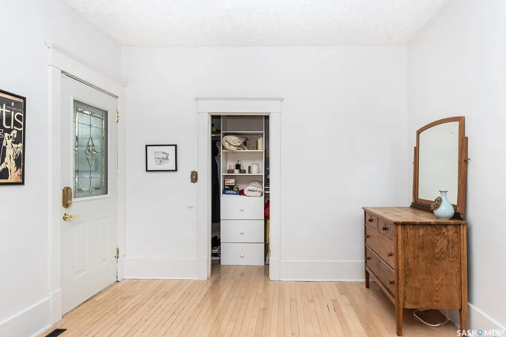 840 8th Avenue N Saskatoon SK S7K 2X2