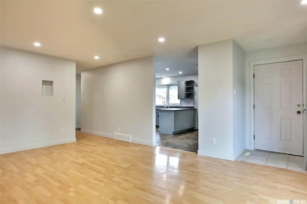 1606 7th Avenue E Regina SK S4N 5S6