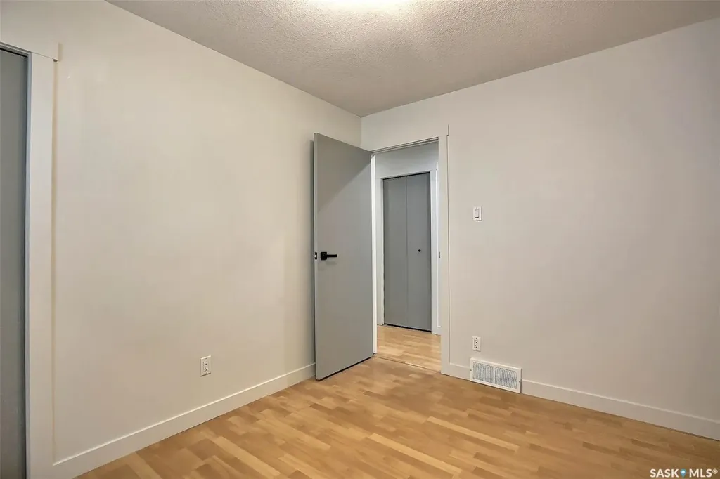 1606 7th Avenue E Regina SK S4N 5S6