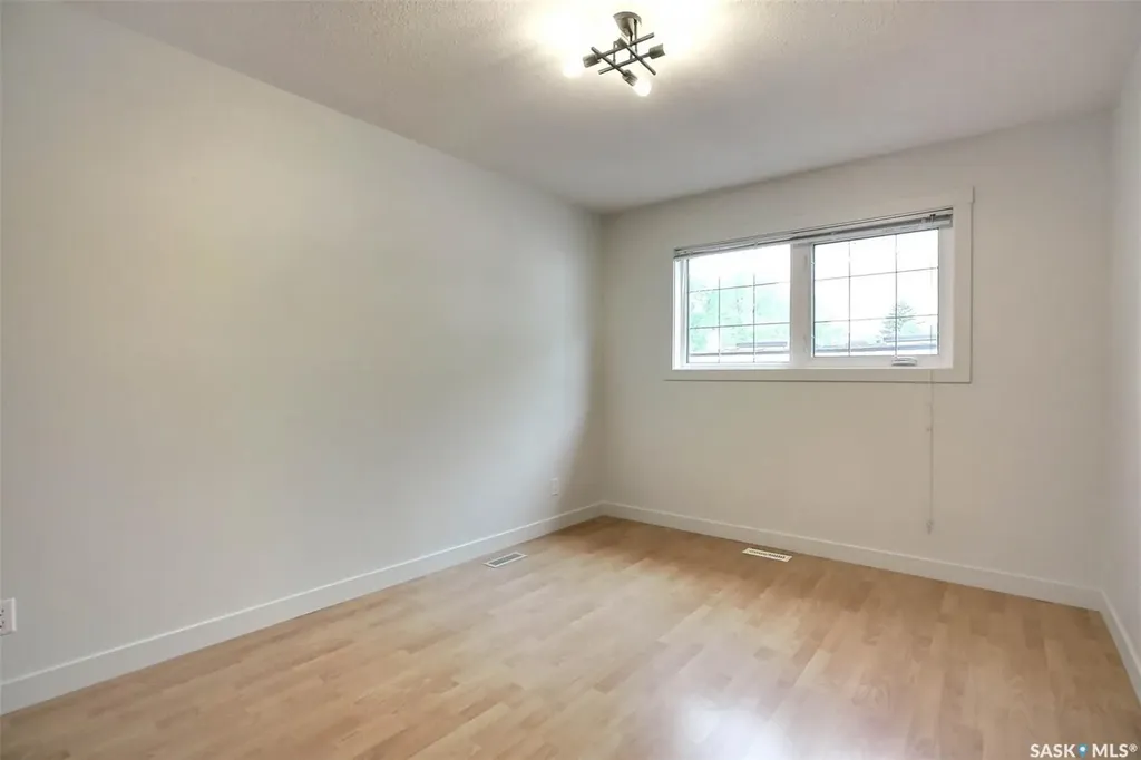 1606 7th Avenue E Regina SK S4N 5S6