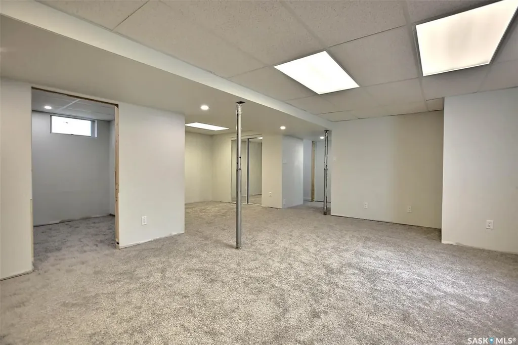 1606 7th Avenue E Regina SK S4N 5S6