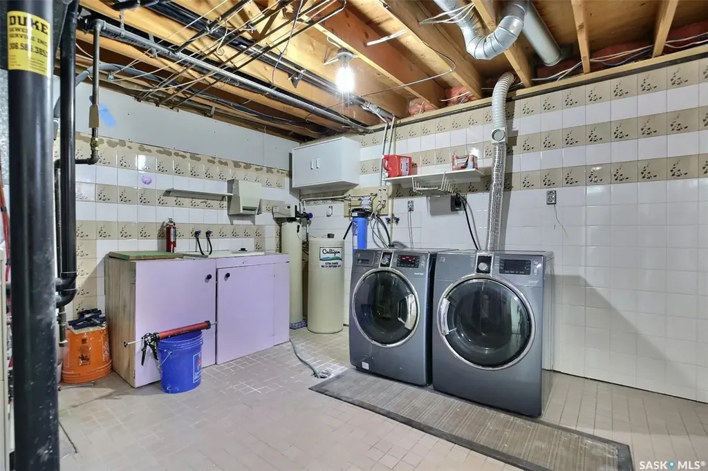1606 7th Avenue E Regina SK S4N 5S6