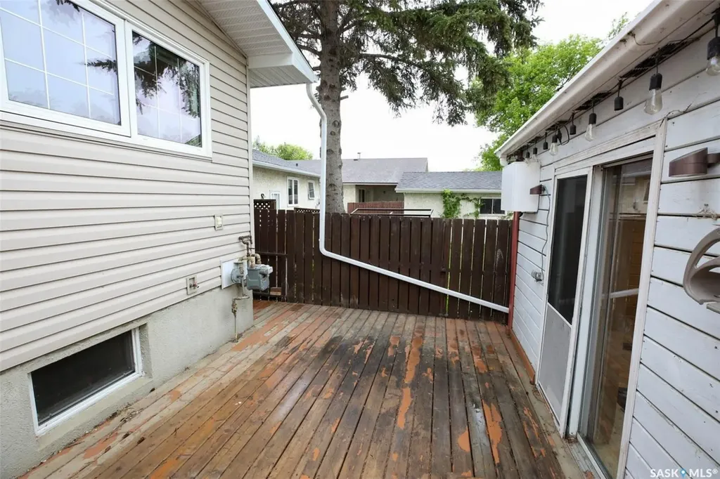 1606 7th Avenue E Regina SK S4N 5S6