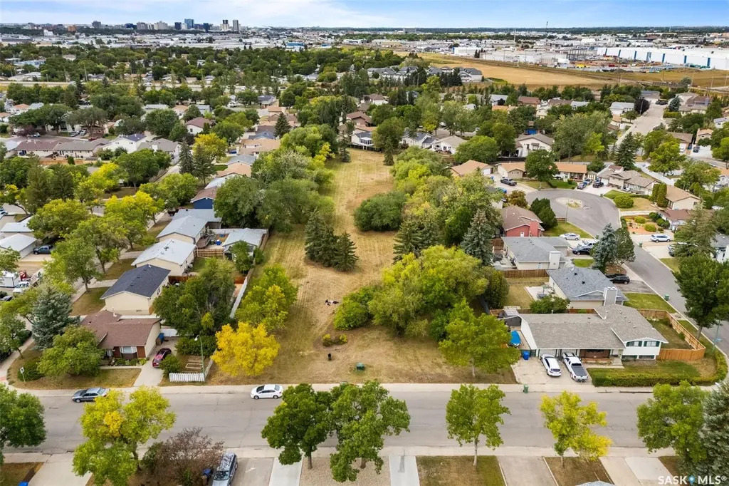 1606 7th Avenue E Regina SK S4N 5S6