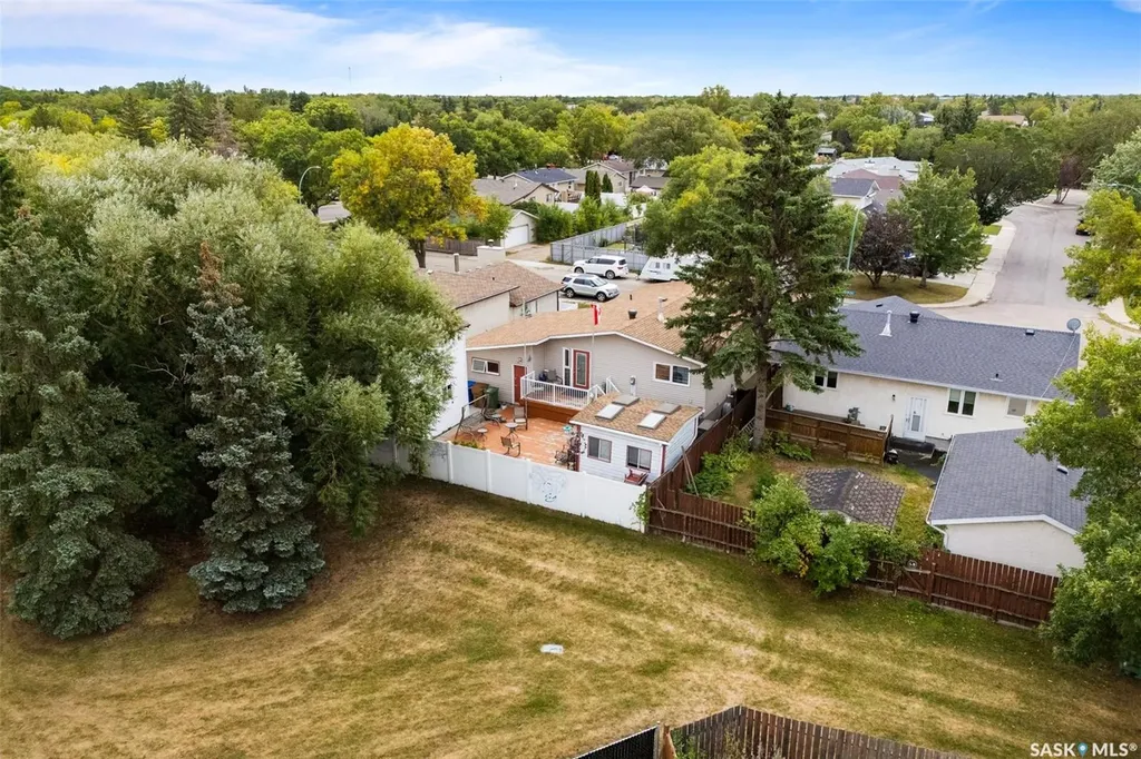 1606 7th Avenue E Regina SK S4N 5S6