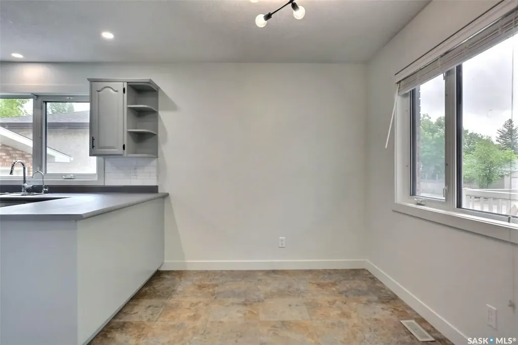 1606 7th Avenue E Regina SK S4N 5S6